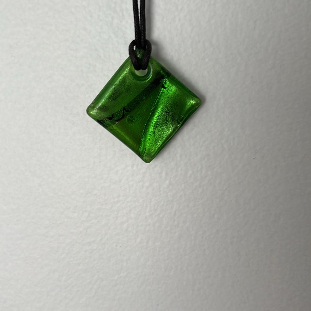 Green Pendant Necklace - Picture 2 of 5
